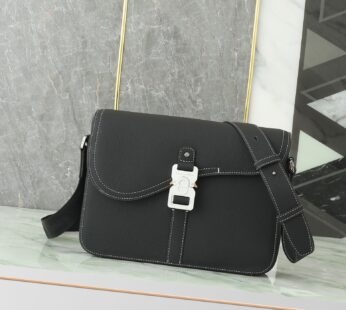 Saddle Messenger Bag with Flap Black Grained Calfskin