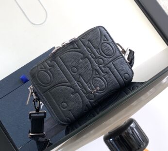 Zipped Pouch with Strap Black Dior Gravity Leather