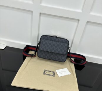 Small GG Crossbody Bag Black GG Supreme Canvas