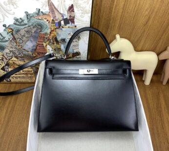 Kelly 32 Black Silver Buckle Bag