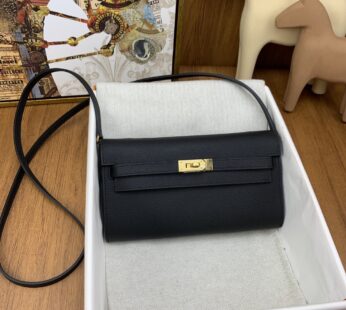 Kelly To Go Black Epsom Bag