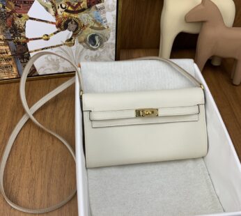 Kelly To Go White Epsom Bag