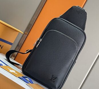 Louis Vuitton Avenue Slingbag Taiga Bag