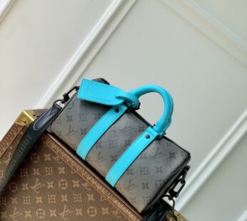 Louis Vuitton Keepall Bandoulière 25 Monogram Eclipse Bag