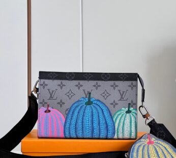 Louis Vuitton LV x YK Gaston Cartera Wearable Estampado de Calabaza