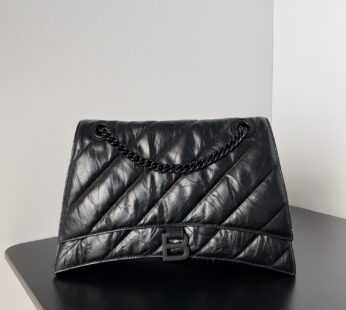 Crush Medium Chain Bag Quilted In Black