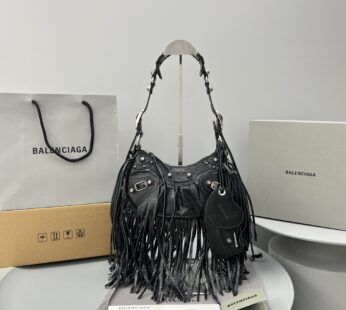 Le Cagole Fringed Shoulder Bag