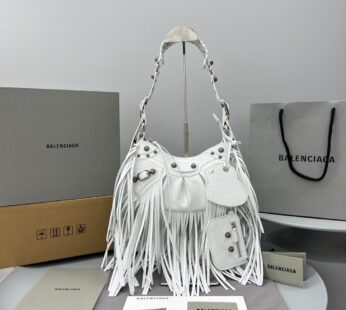 Le Cagole Fringed Shoulder Bag