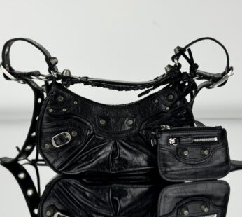 Le Cagole Xs Shoulder Bag In Black