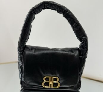 Monaco Small Sling Bag In Black