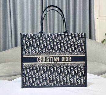 Book Tote Blue Dior Oblique Embroidery and Calfskin