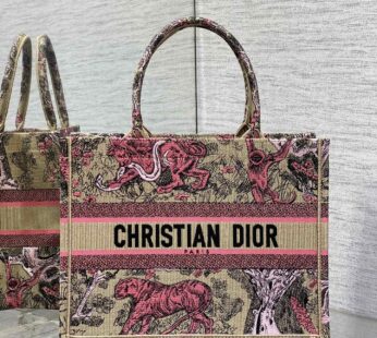 Medium Dioriviera Dior Book Tote Raffia with Candy Pink Toile de Jouy Sauvage Embroidery