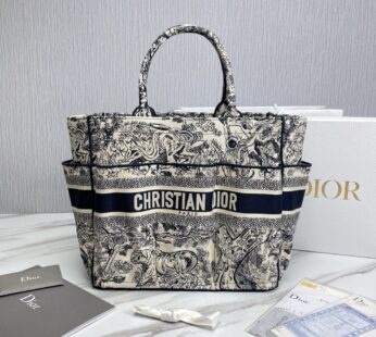 Women Catherine Tote Blue Toile de Jouy Embroidery