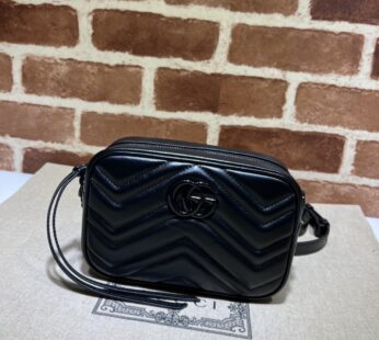 GG Marmont Small Shoulder Bag Black Leather