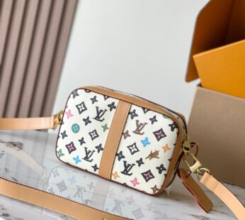 Envelope Messenger Monogram Other Vanilla Crossbody Bag