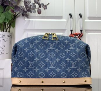 Pochette Cosmétique GM Other Monogram Canvas Bleu Denim Bag