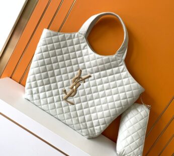 Icare Maxi Shopping Bag In Quilted Lambskin