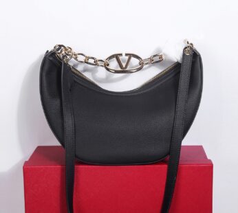 Garavani Small Vlogo Moon Hobo Bag In Grainy Calfskin With Chain Black